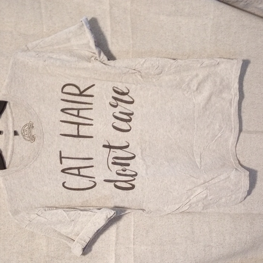 Heather Gray Graphic T-shirt -Cat Hair Don't Care - Size M
